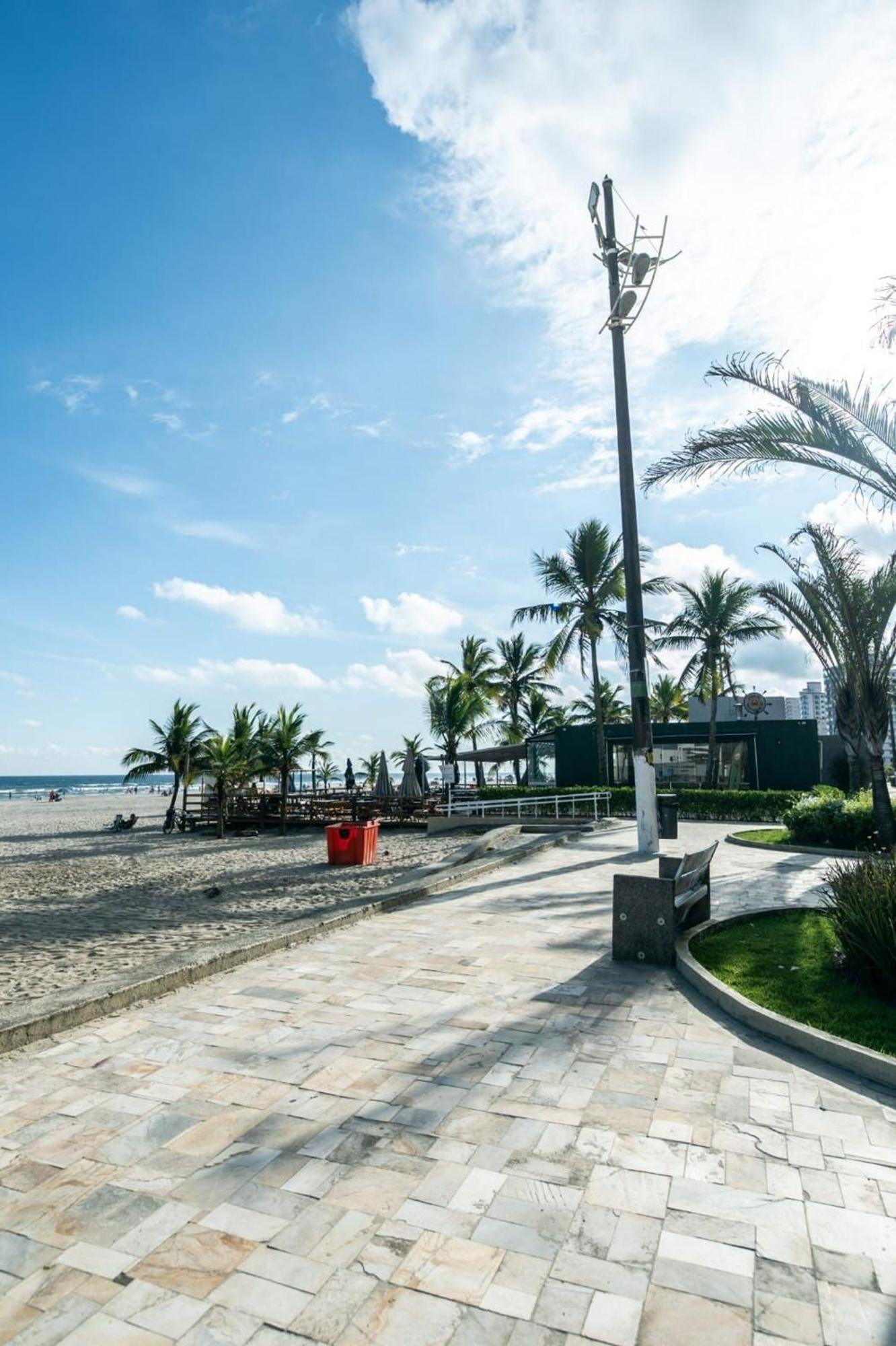 Frente Vista Mar Com Varanda Wi Fi 300Mbps E 10M Da Praia Da Tupi - Estacionamento Gratuito プライア・グランデ エクステリア 写真