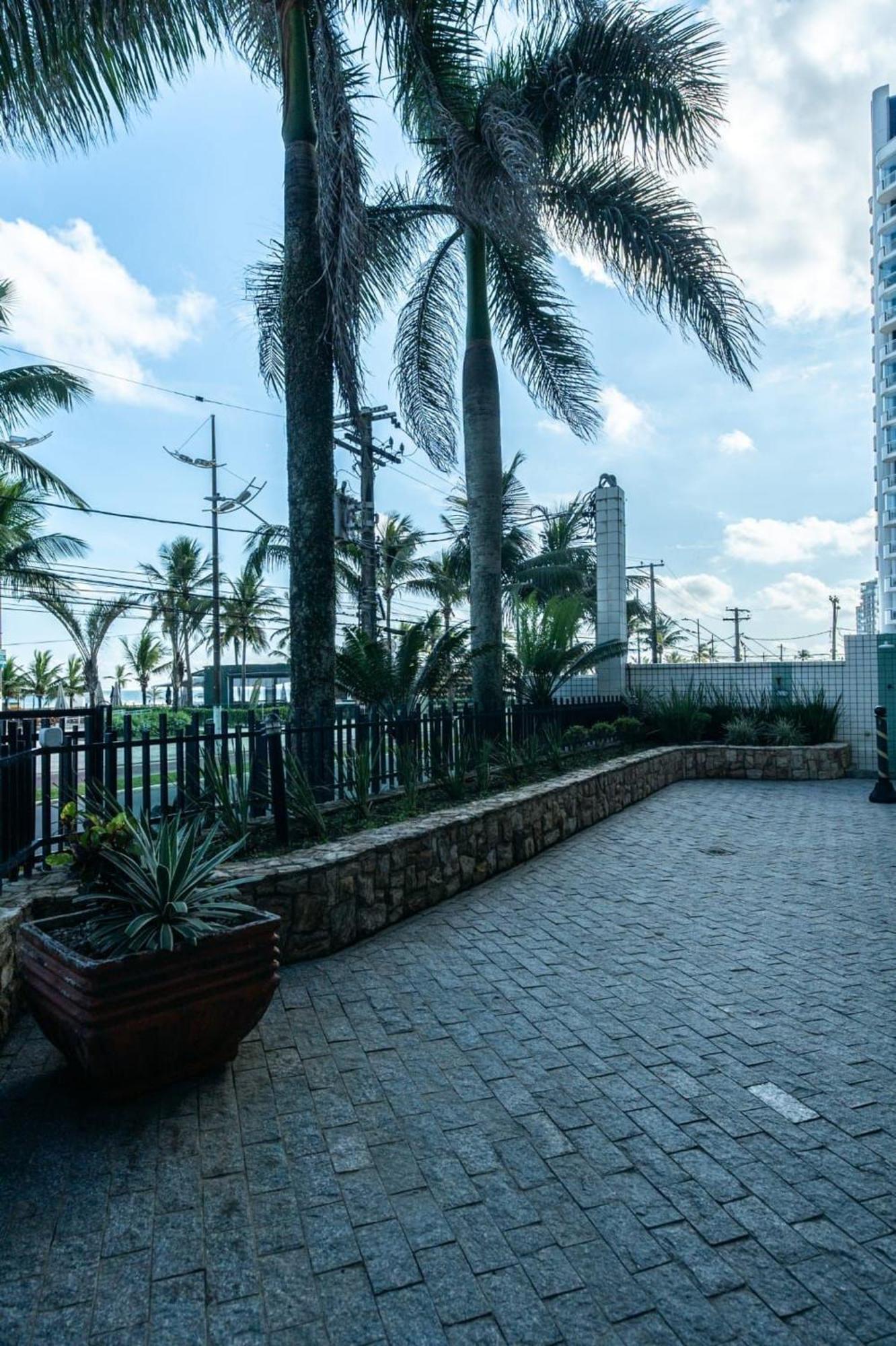 Frente Vista Mar Com Varanda Wi Fi 300Mbps E 10M Da Praia Da Tupi - Estacionamento Gratuito プライア・グランデ エクステリア 写真