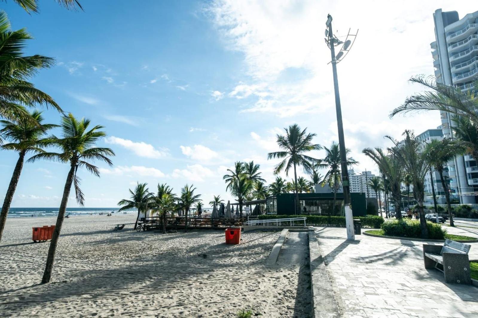 Frente Vista Mar Com Varanda Wi Fi 300Mbps E 10M Da Praia Da Tupi - Estacionamento Gratuito プライア・グランデ エクステリア 写真